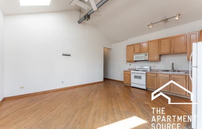 1446 W Chicago Ave, Chicago IL 4E