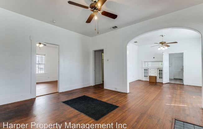 202 Harding Pl