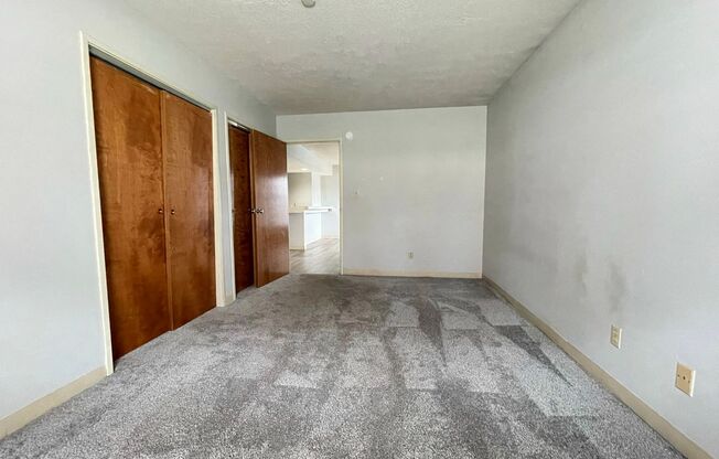 2 beds, 1 bath, 1,050 sqft, $900, Unit 6