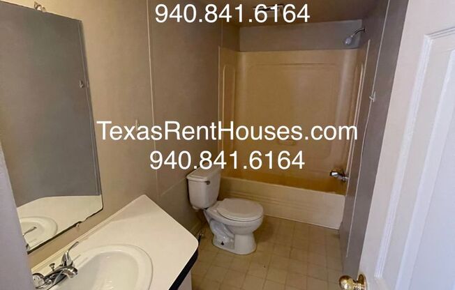 3 beds, 2 baths, $825