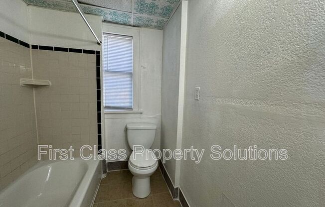 1400 NW 22 ST