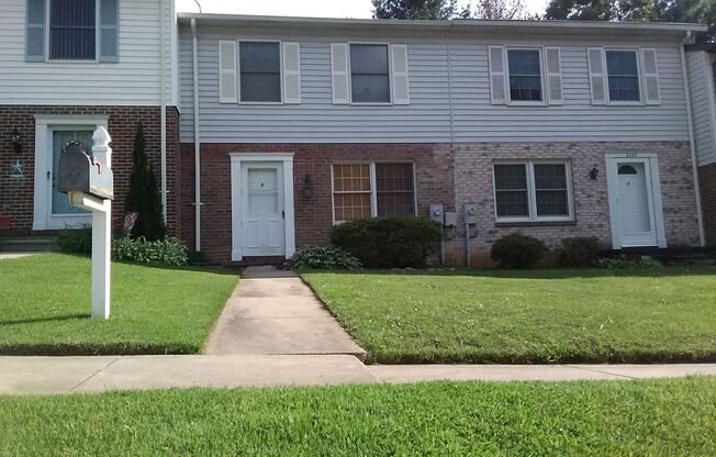 2611 Pearwood Rd