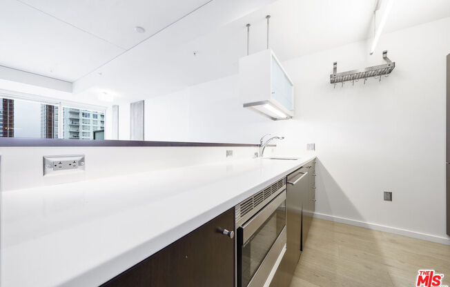 2 beds, 2 baths, 1,140 sqft, $4,500, Unit 1406