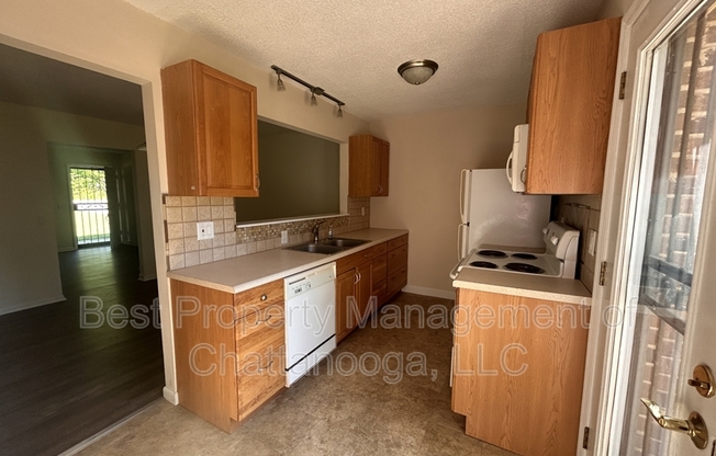 4000 WEBB RD