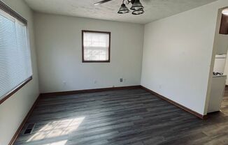 2 beds, 1 bath, $1,100