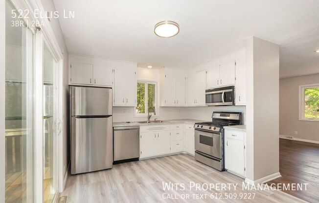 522 ELLIS LN