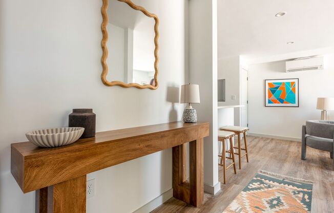 2 beds, 1 bath, $2,795, Unit 115