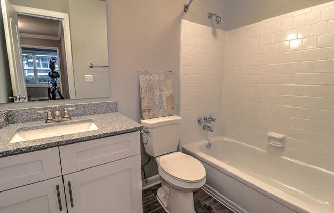 Bathroom With Bathtub at Rosemont Vinings Ridge, Atlanta