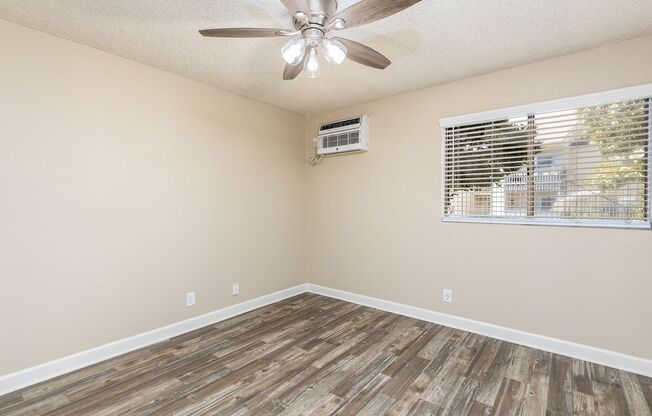 2 beds, 1.5 baths, 700 sqft, $2,295, Unit 28
