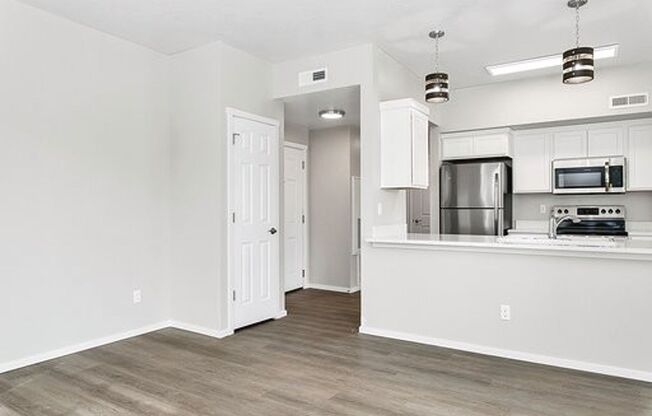South Ridge Apts~Built in 2021 w/ Clubhouse + Pool, Pet Friendly & Covered Parking!