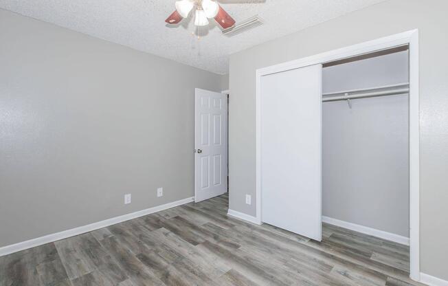 2 beds, 2 baths, 811 sqft, $1,105