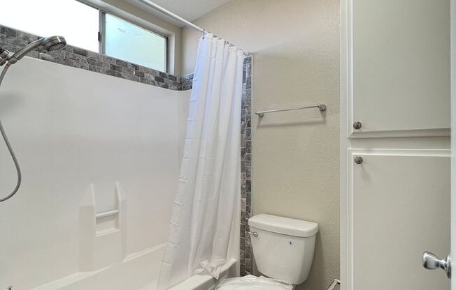 1 bed, 1.5 baths, 737 sqft, $1,850, Unit 115