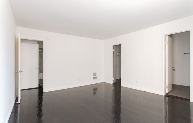 2 beds, 2 baths, 918 sqft, $3,795, Unit 110