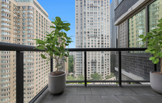 62 W 62 ST