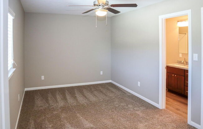 118 ARTESIAN WAY