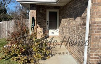 3 beds, 2 baths, $1,395