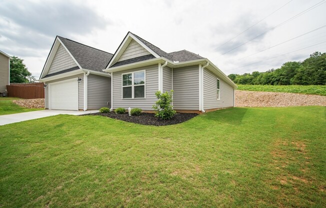 Lovely 3 BR, 2 BA Ranch Home, 2 Car Garage -- Conveniently Located Between Spartanburg & Greenville, Near The Inland Port