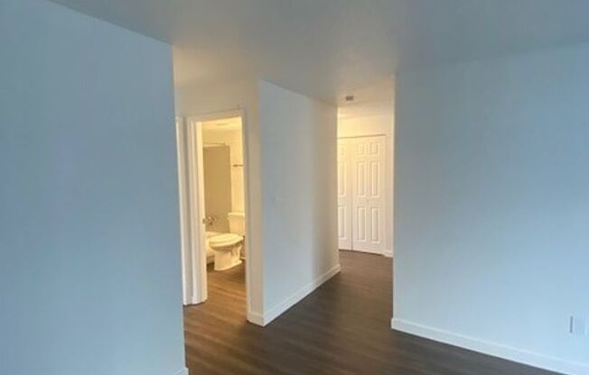 1 bed, 1 bath, 685 sqft, $1,450, Unit 15