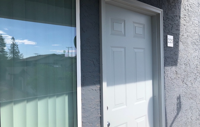 1 bed, 1 bath, 650 sqft, $1,195, Unit 225