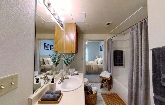 2 beds, 2 baths, 865 sqft, $1,239, Unit 3208