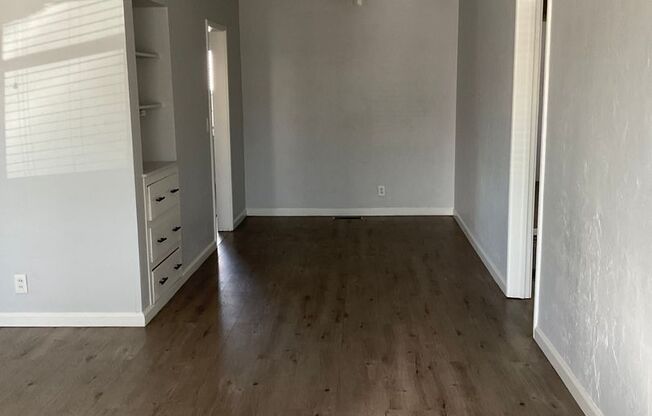 2 beds, 1 bath, $2,195