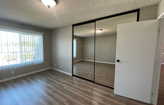 2 beds, 1 bath, 980 sqft, $2,400, Unit 055