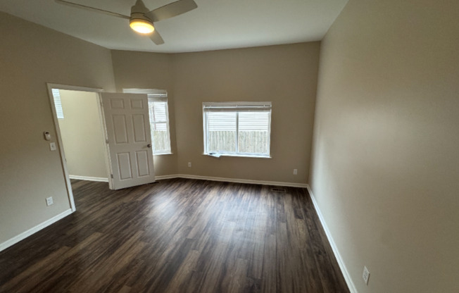1011 S 11 ST