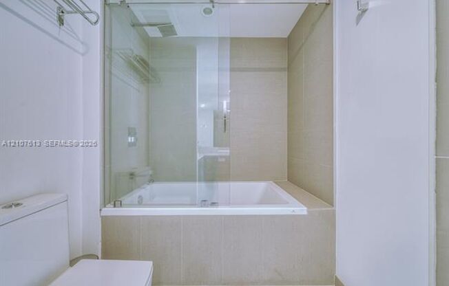 1 bed, 1.5 baths, $4,150, Unit # 3802
