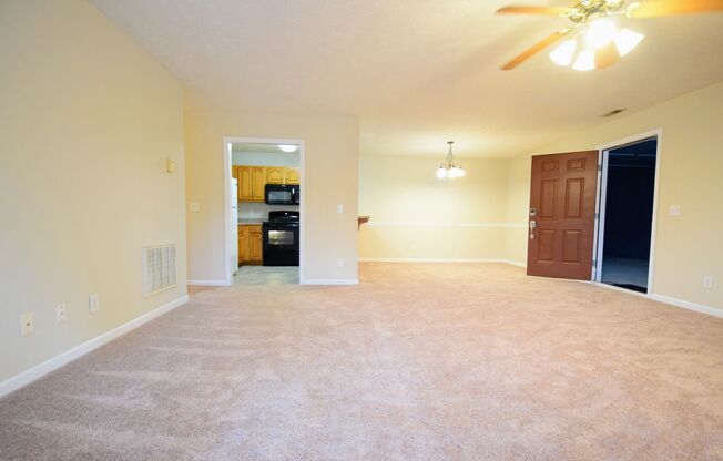 2 beds, 2 baths, $1,100, Unit UNIT 4