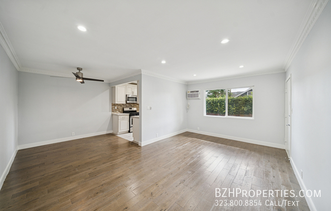 7571 Willoughby Ave 05