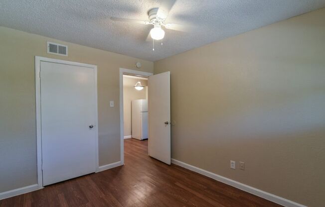 1 bed, 1 bath, 525 sqft, $699, Unit 112B