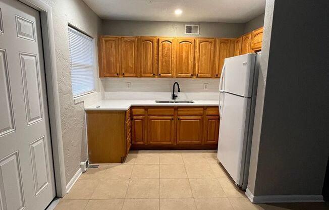 3 beds, 1 bath, $1,550