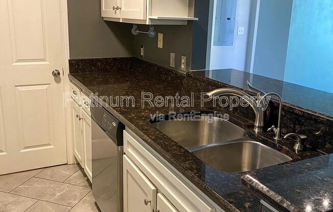 2 beds, 2 baths, 1,131 sqft, $2,200, Unit 617