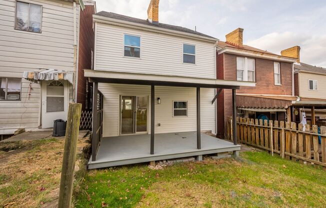 READY FOR MOVE IN! STUNNING 4-bedroom in Greenfield!