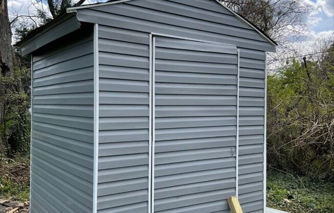 Cozy 2bd/1bath with Big Yard