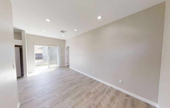 4Bed/2 Bath on Tipton!