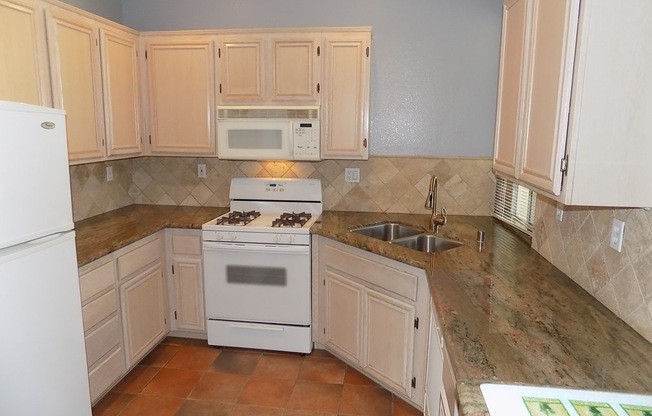 Beautiful Rancho San Diego Condo In Remington Complex