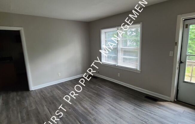 104 N LARCHMONT AVE