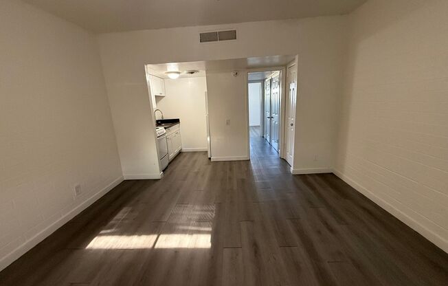 1 bed, 1 bath, 530 sqft, $1,050, Unit 227