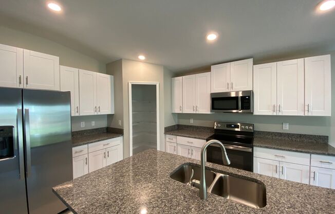 4 beds, 2 baths, $1,895