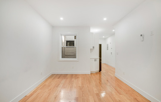 2 beds, 1 bath, $2,900, Unit 1