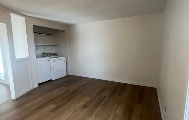 2 beds, 1 bath, $1,595