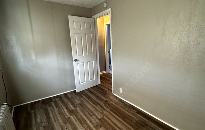 3 beds, 1 bath, $1,350