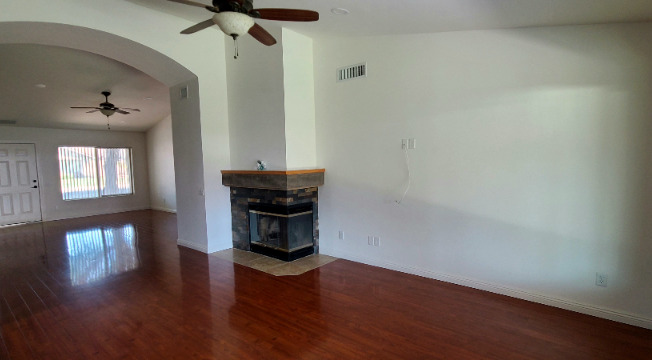 8409 W DREYFUS DR