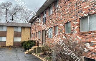 2 beds, 1 bath, $925, Unit 9310 Shirley Gardens Dr. B