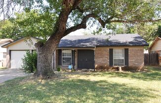 Adorable 3-2-2 near DFW Airport!