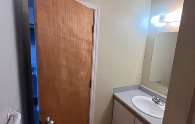 Studio, 1 bath, 205 sqft, $875, Unit #203