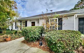 Adorable two bedroom in Meridian Place with large sunroom - James Island