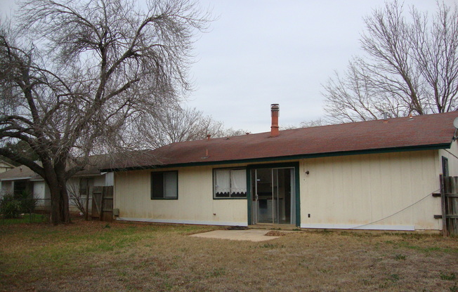 3 beds, 2 baths, $1,495