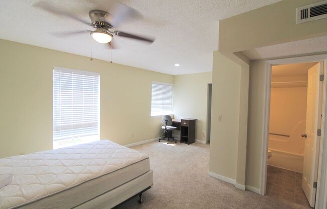 2 beds, 2 baths, $750